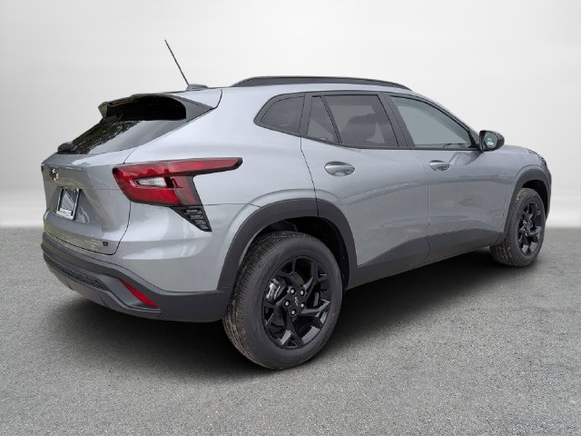 New 2026 Sterling Gray Metallic Chevrolet LT image 4