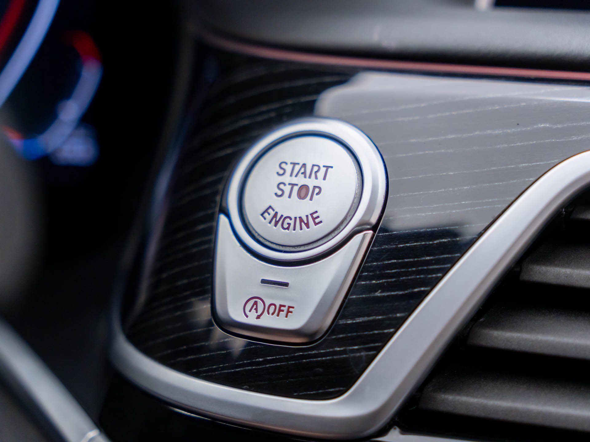 Used 2022 Donington Grey Metallic BMW 750i xDrive image 22