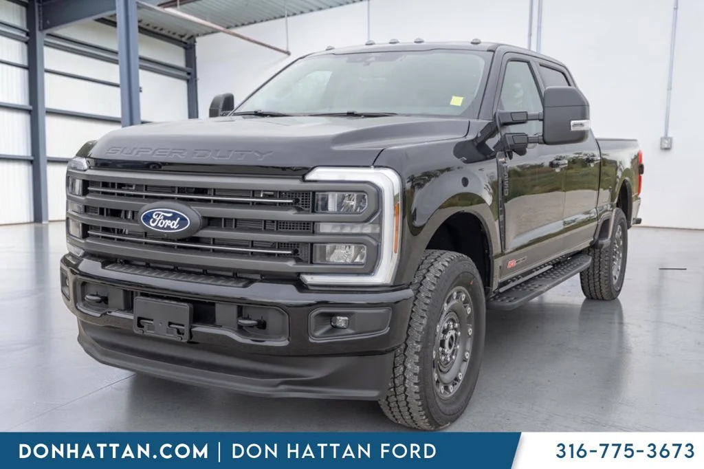 New 2027 Agate Black Metallic Ford F-250® XLT image 22