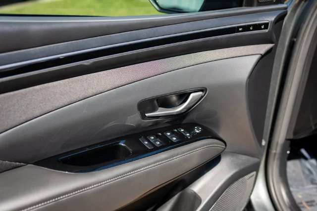Used 2024 Amazon Gray Hyundai Limited image 30