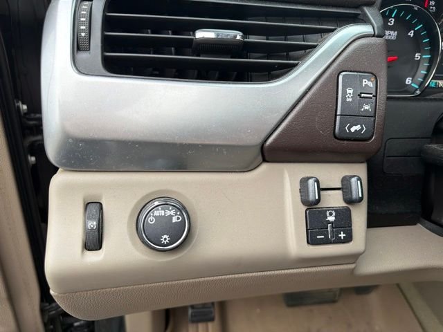 Used 2016 Black Chevrolet LT image 18