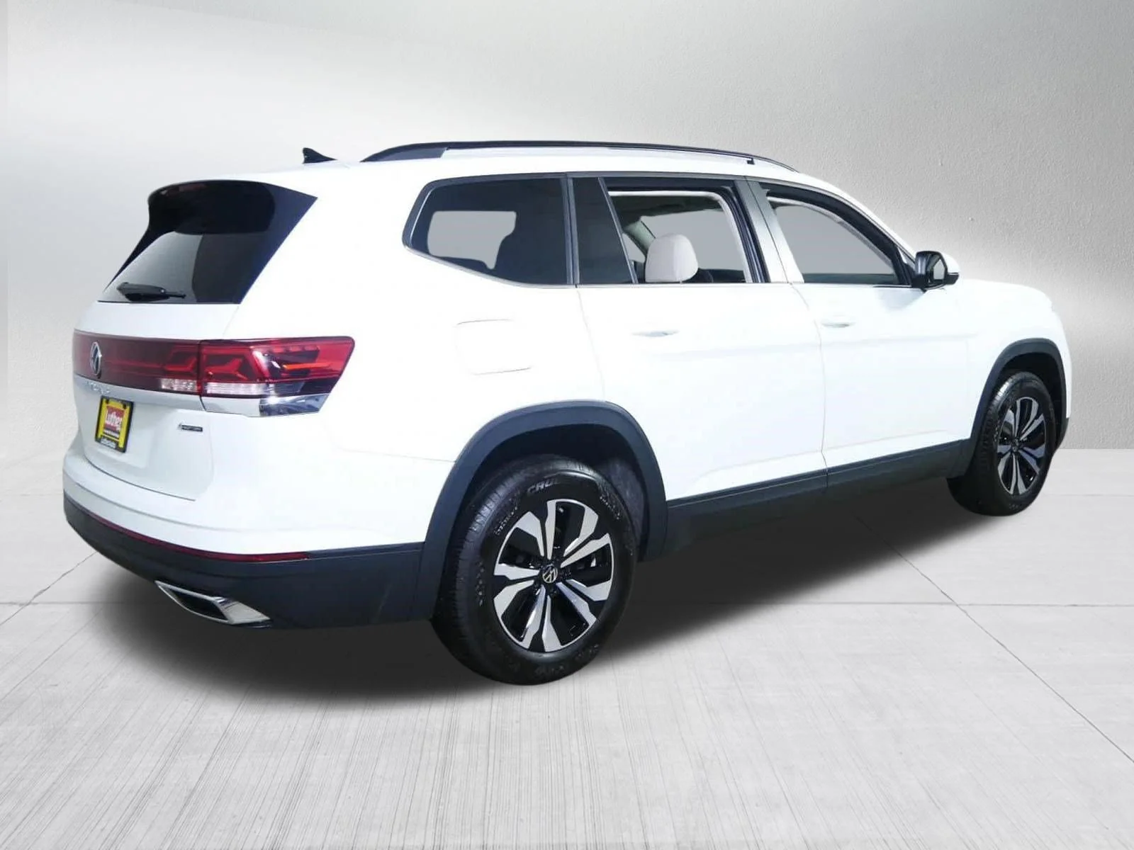 Used 2025  Volkswagen 2.0T SE image 7