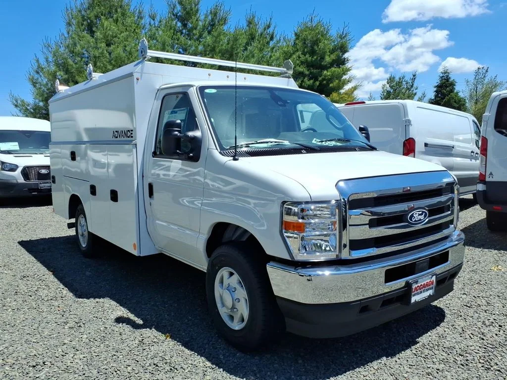 2026 Ford E-Series Cutaway Base