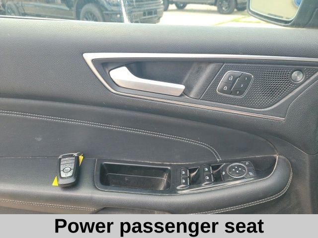 Used 2020 Magnetic Ford Titanium image 14