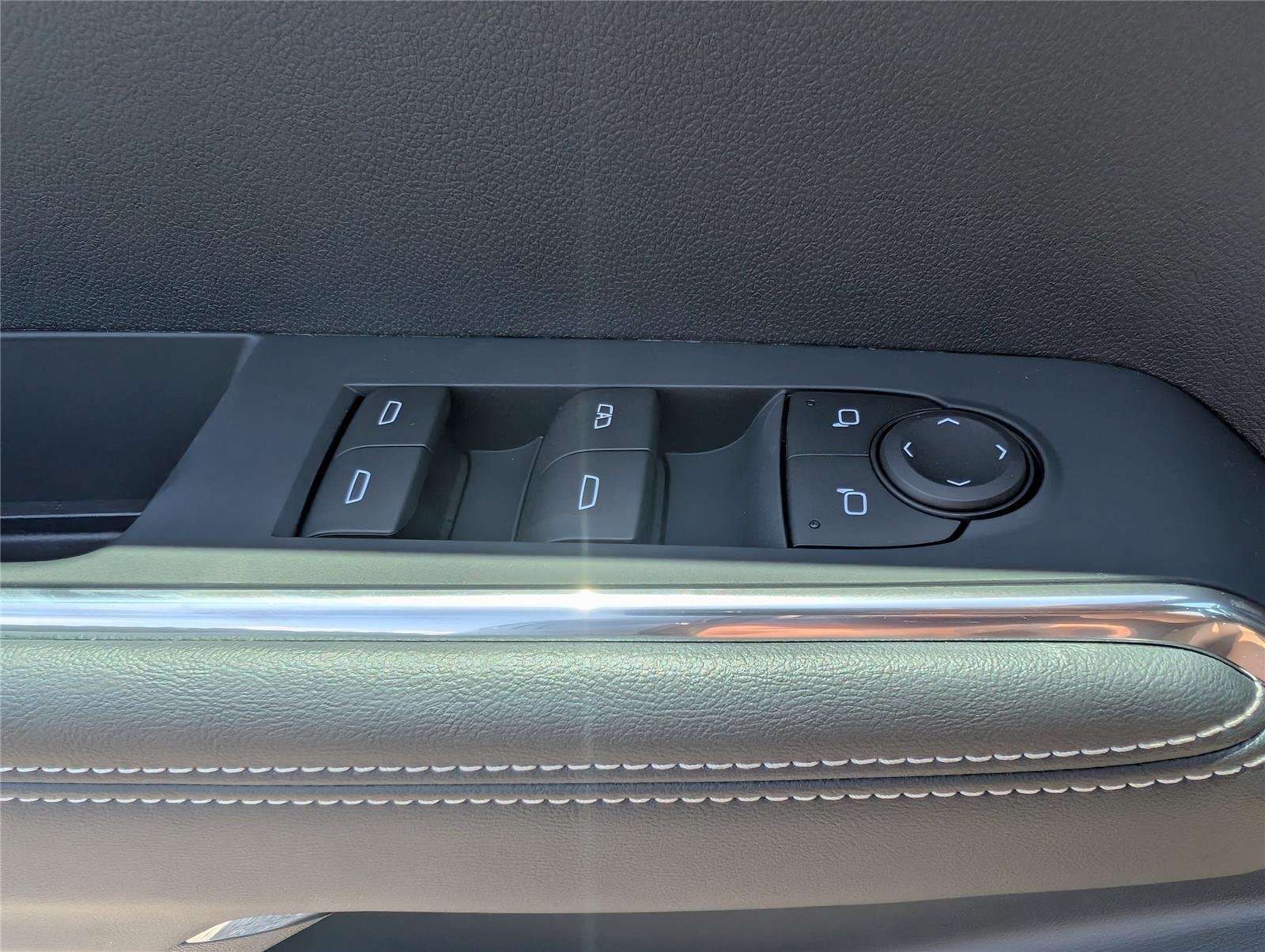 2025 GMC Acadia Elevation - Photo 26