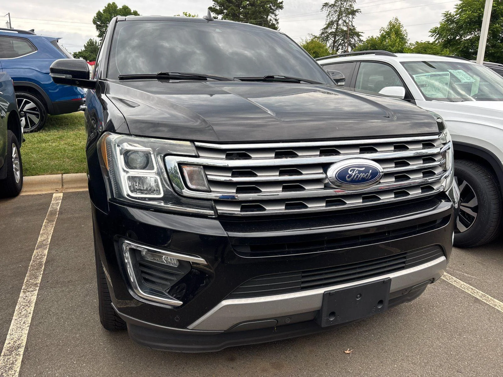 Used 2020 Agate Black FORD LIMI image 8