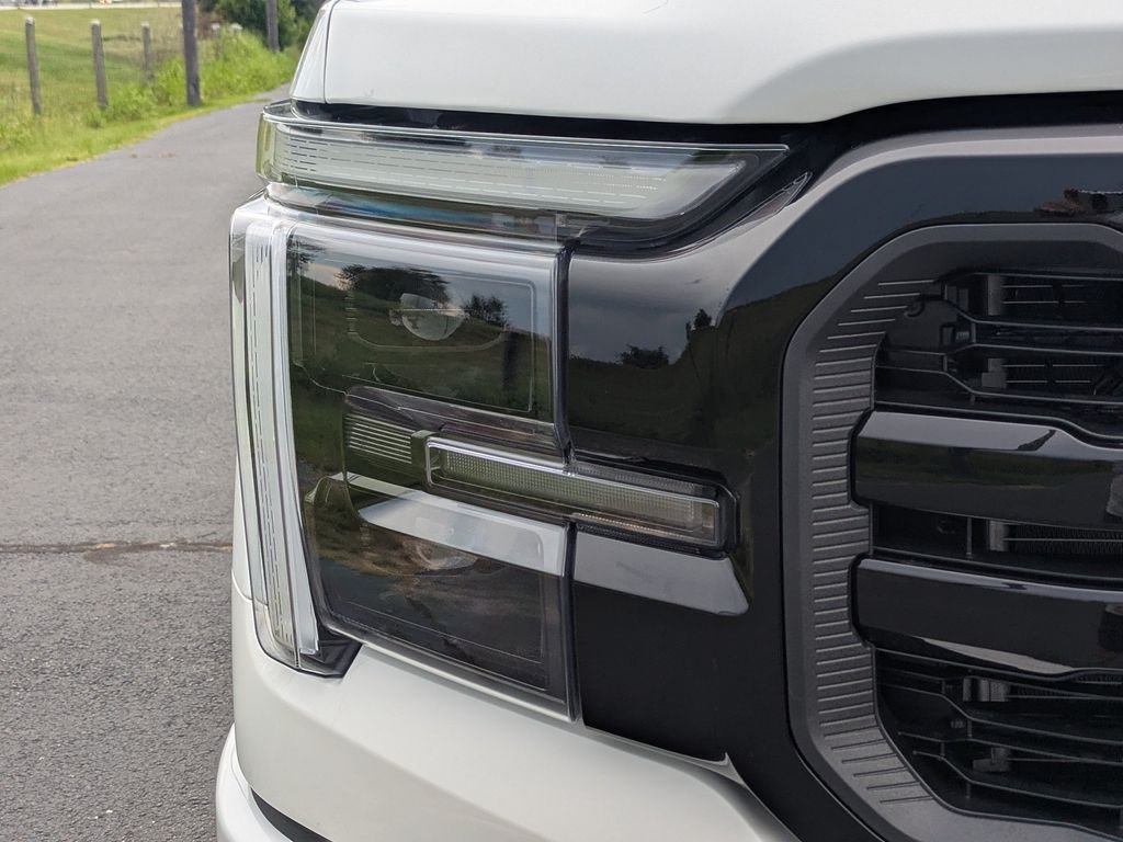 New 2026 Star White Metallic Tri-Coat Ford Lariat® image 32