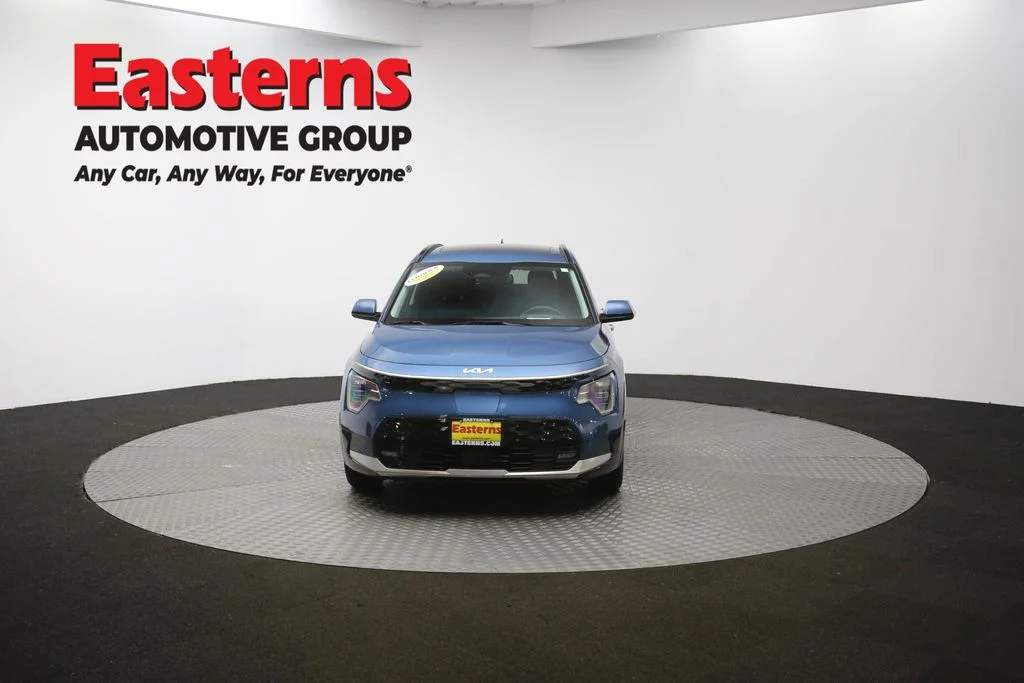 Used 2023 Blue Kia Wave image 52