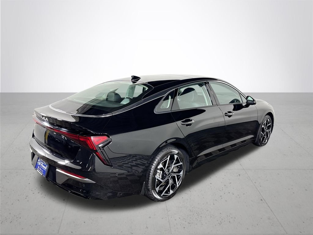 Used 2025 Black Kia EX image 6