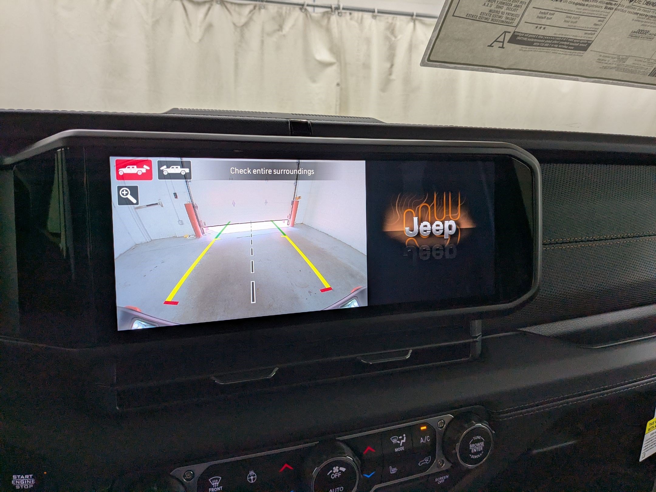 2025 Jeep Gladiator Mojave - Photo 13