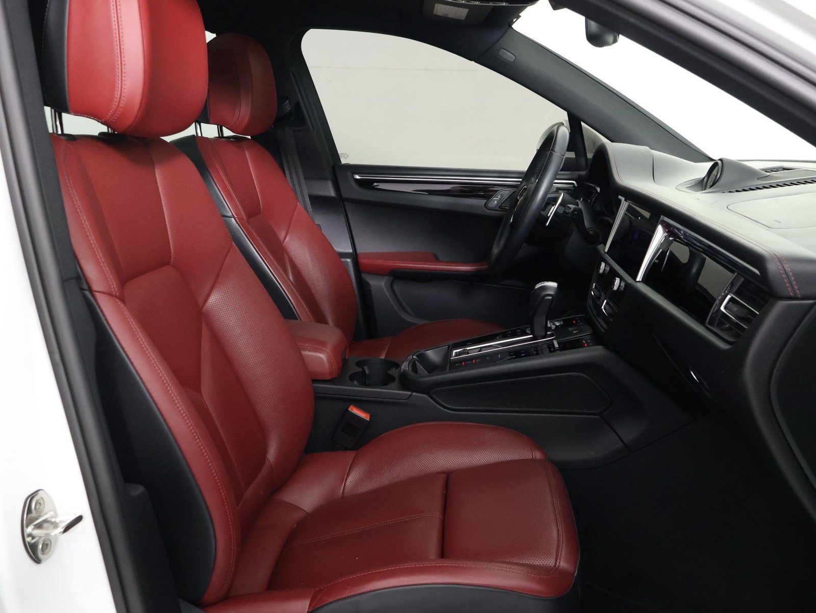 Certified Used 2023 White Porsche  image 31