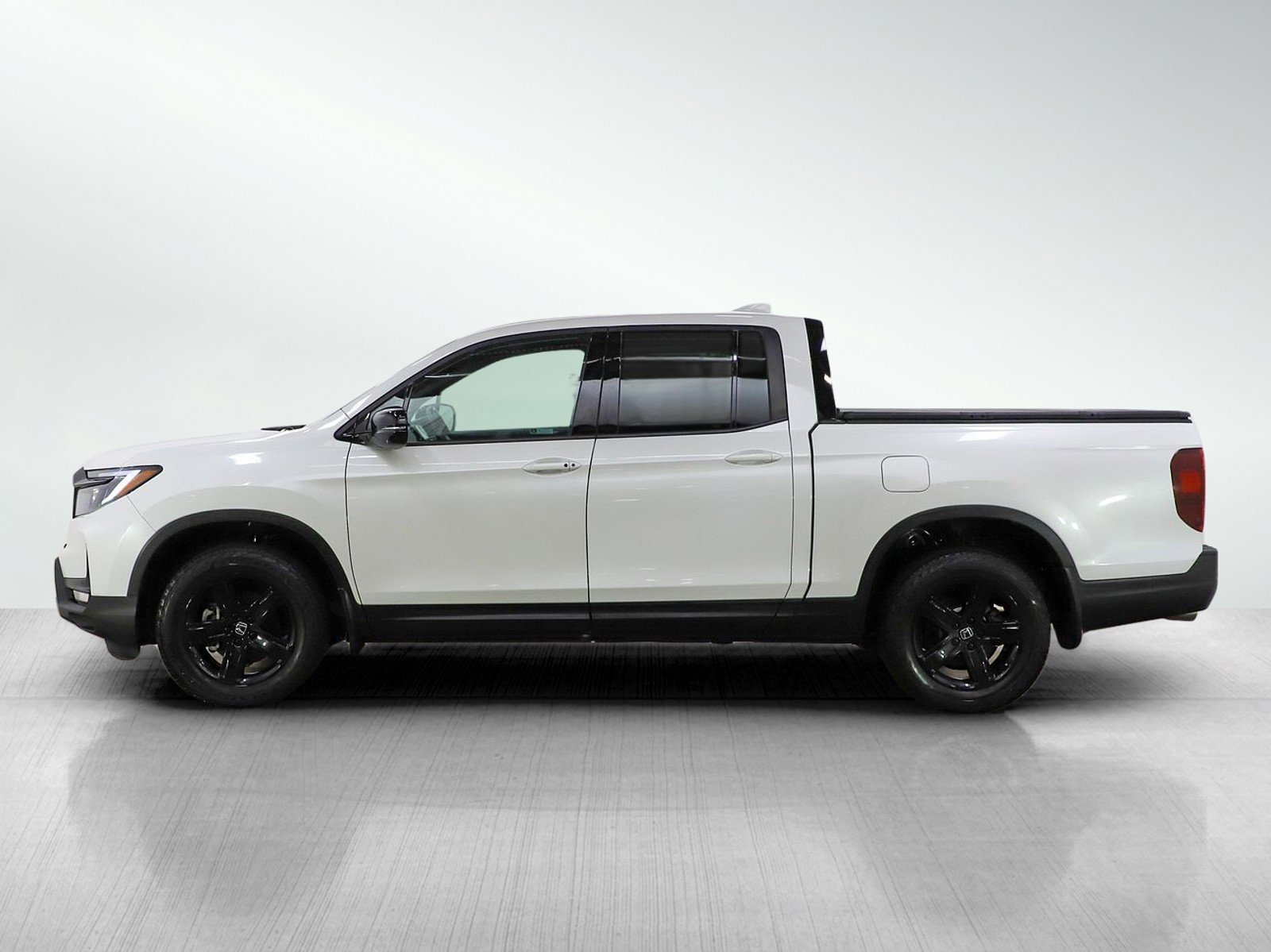 Used 2022 Honda Ridgeline Black Edition with VIN 5FPYK3F82NB038406 for sale in Burnsville, Minnesota