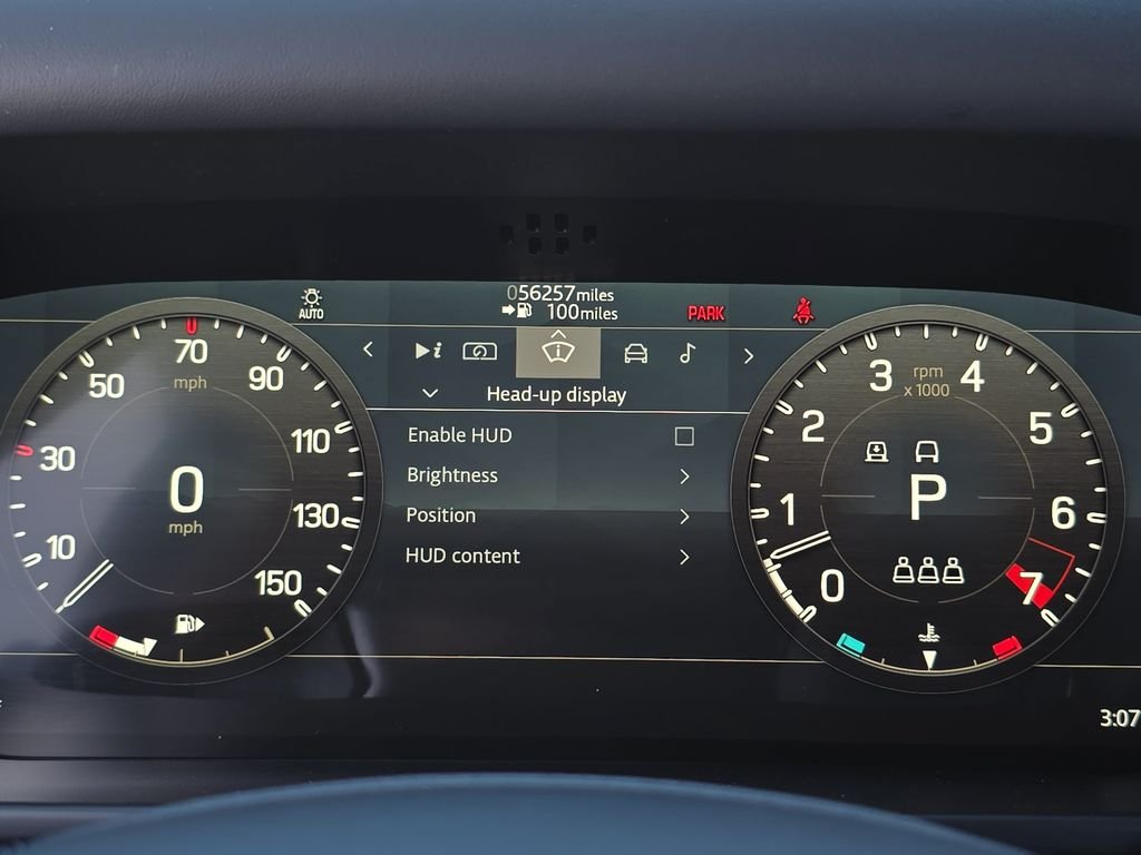 Used 2022 Yulong White Metallic Land Rover V8 image 23