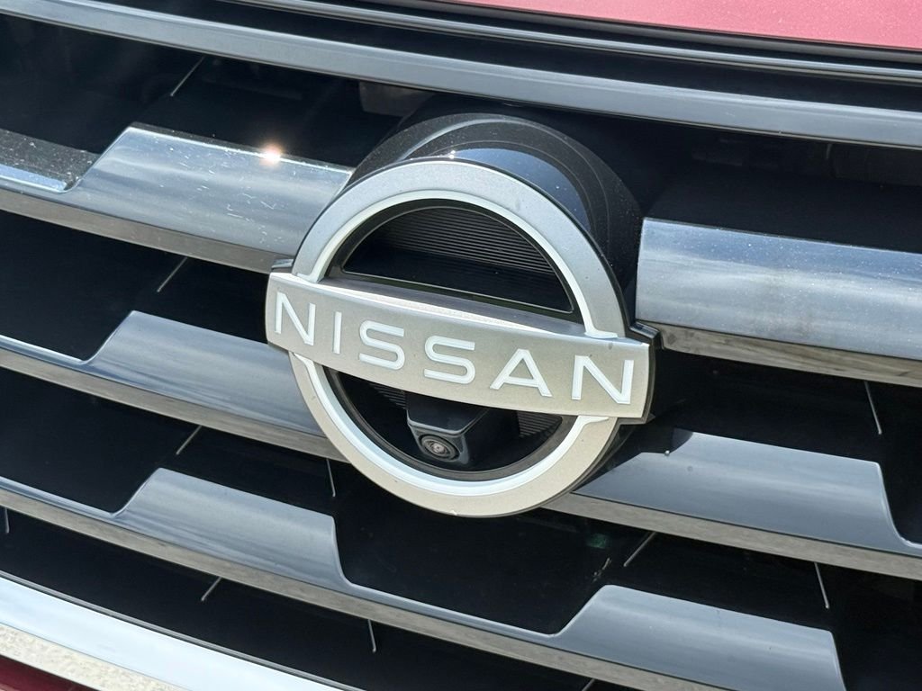 Used 2024 Red Nissan Platinum image 8