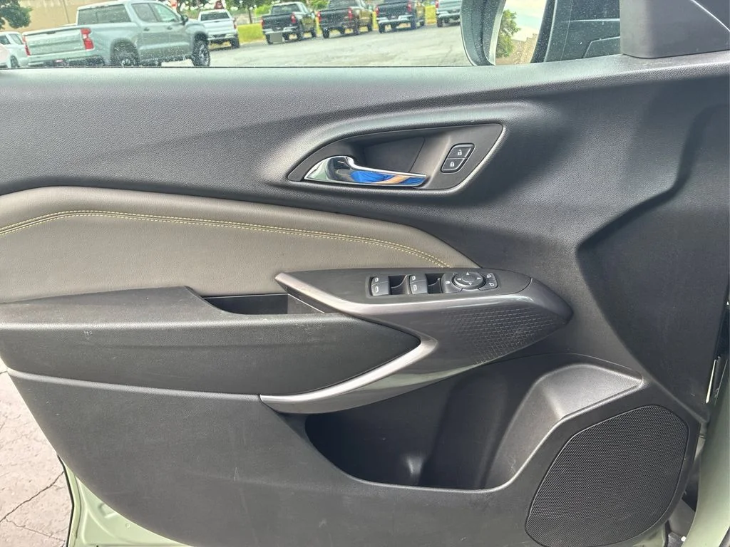 Used 2024 Green Chevrolet ACTIV image 17