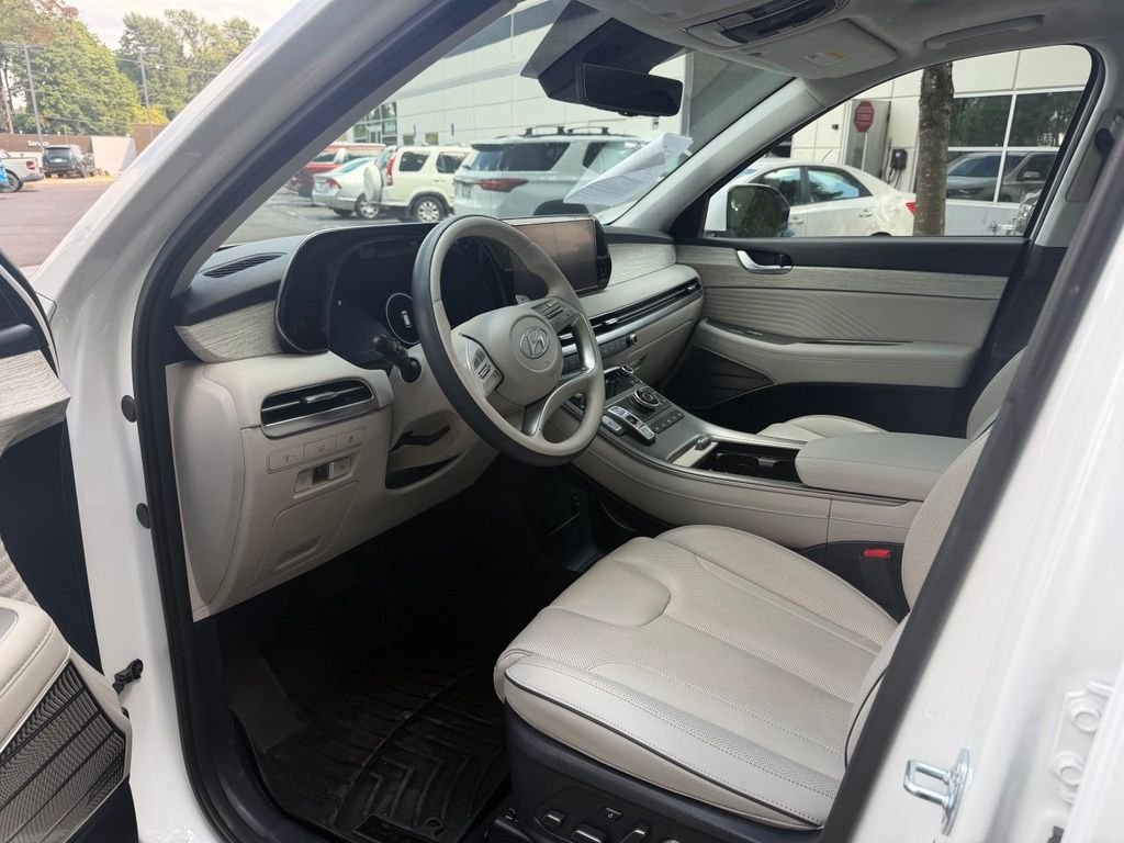 Used 2024 Hyper White Hyundai Calligraphy image 14