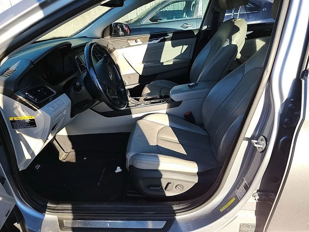 Used 2017 Gray Hyundai Limited image 23