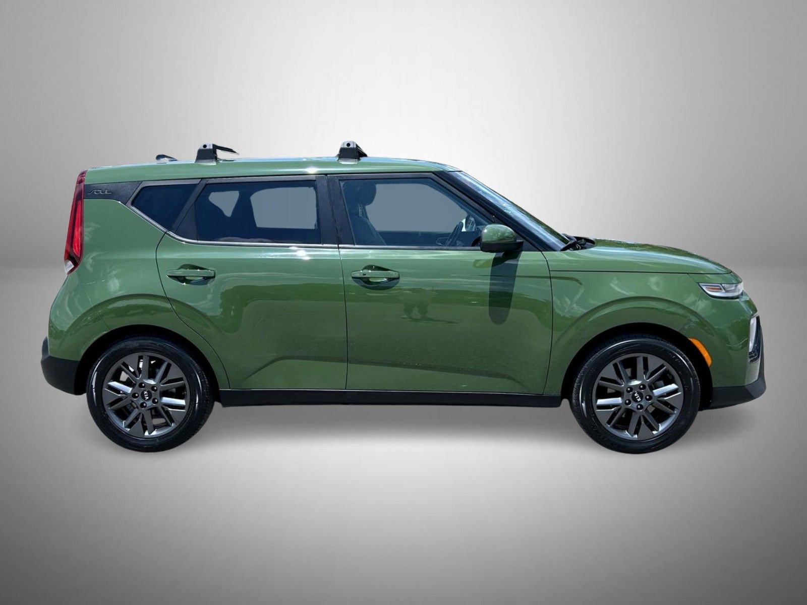 Used 2020 Green Kia EX image 4