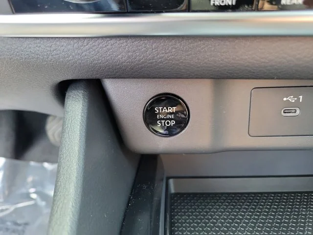 New 2026 Everest White Pearl TriCoat Nissan SV image 21