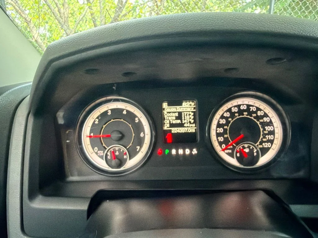 Used 2016 White Ram SLT image 31
