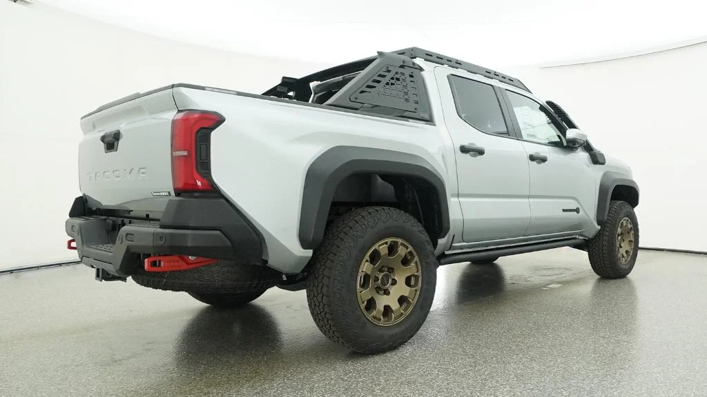 New 2026 Celestial Silver Metallic Toyota Trailhunter image 4