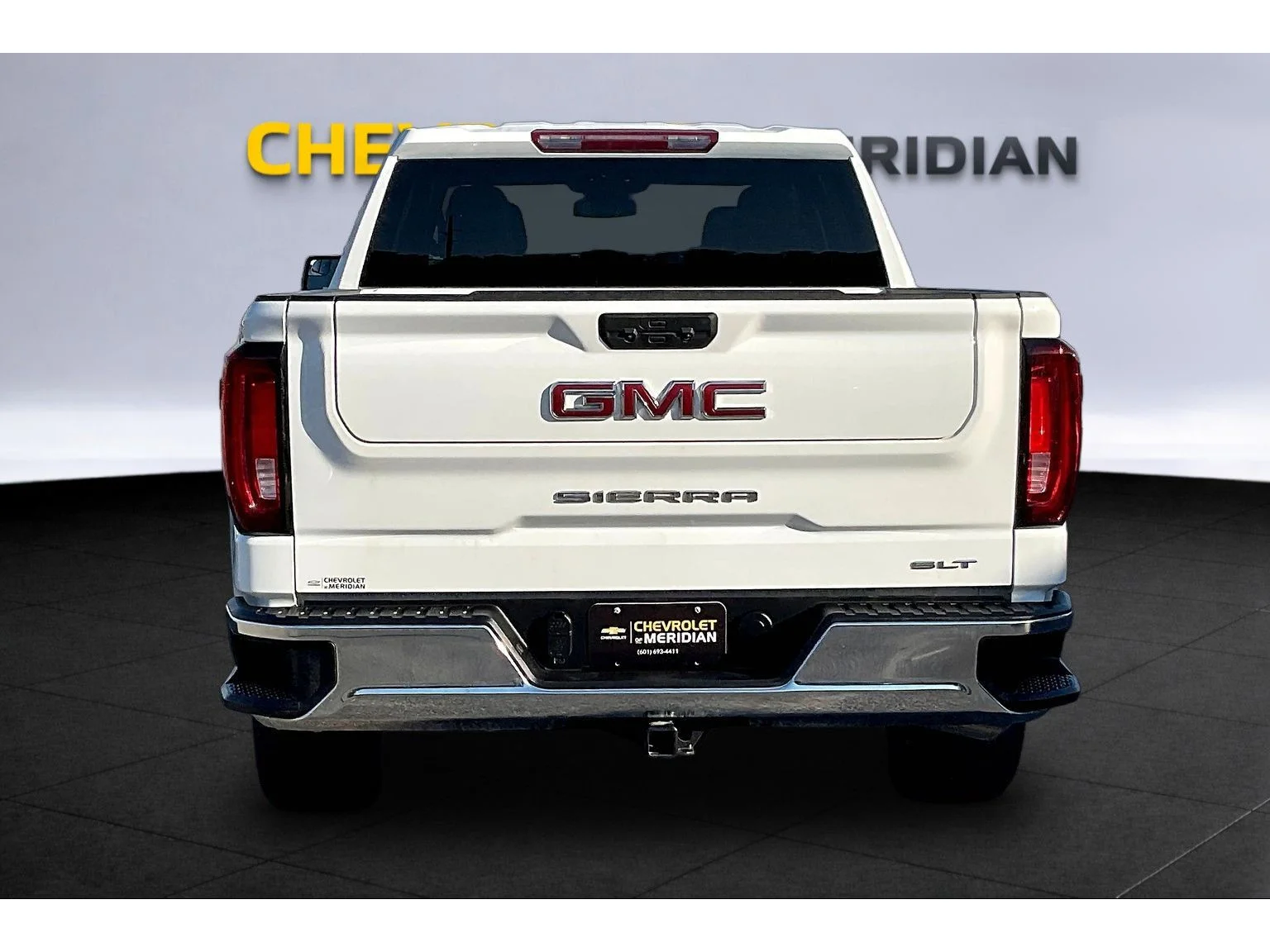 Used 2026 Summit White GMC SLT image 4