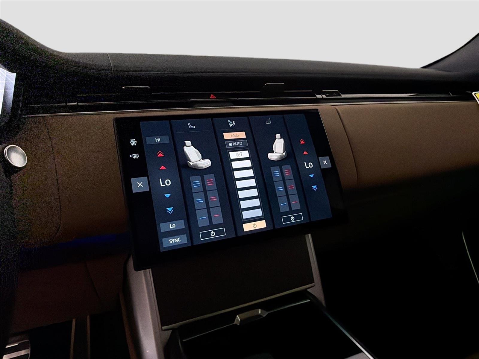 2026 Land Rover Range Rover SE - Photo 15