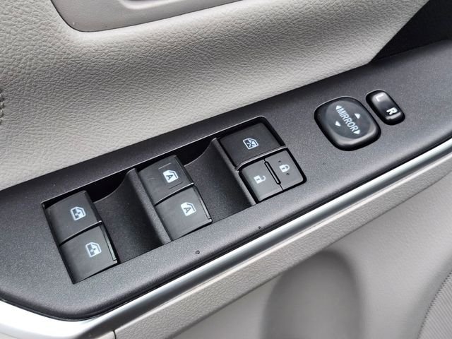 Used 2015 Gray Toyota XLE image 18