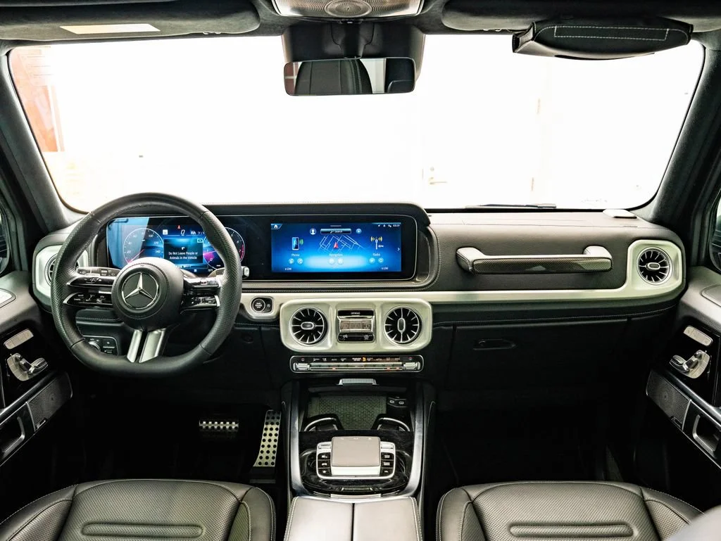 Certified Used 2025 Manufaktur Platinum Magno Mercedes-Benz G 550 image 4