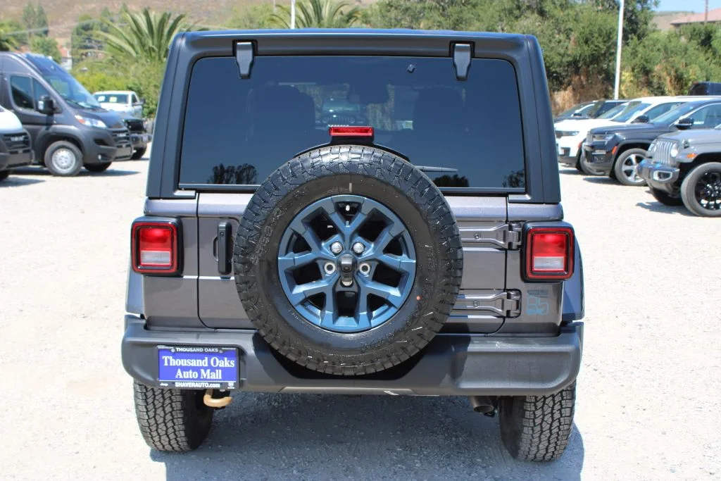 New 2026 Granite Crystal Metallic Clearcoat Jeep 85th Anniversary Edition image 5