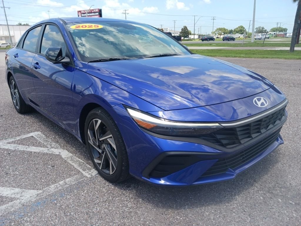 Used 2025 Blue Hyundai SEL Sport image 1
