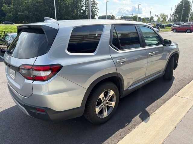 Certified Used 2024 Lunar Silver Metallic Honda AWD EX-L image 5