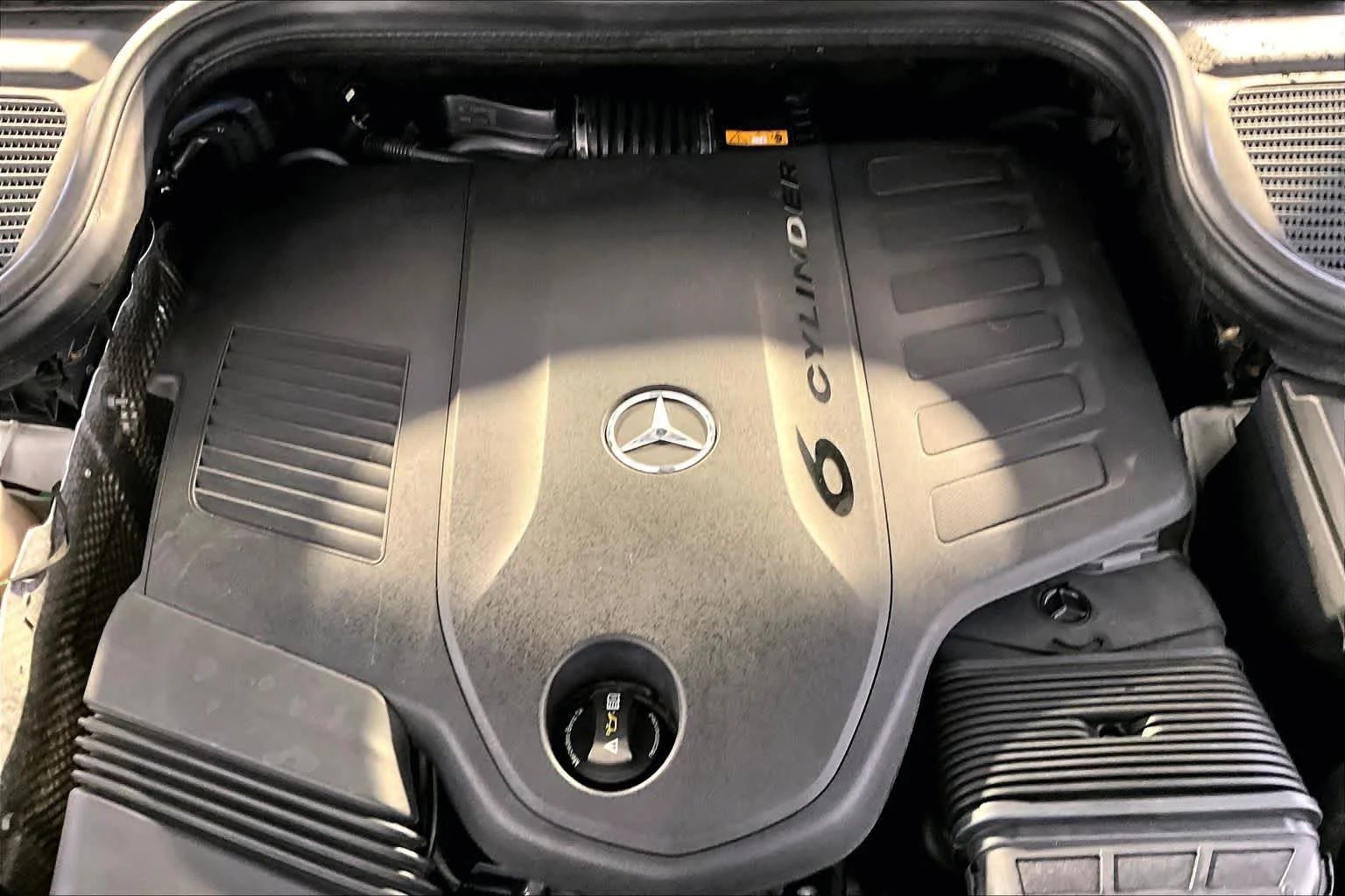 Used 2021 Polar White Mercedes-Benz GLE 450 image 31