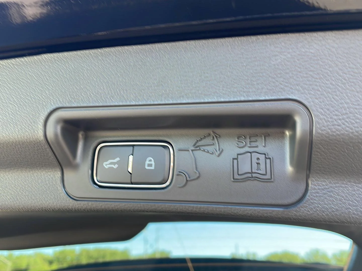 New 2026 Agate Black Metallic Ford Tremor image 38
