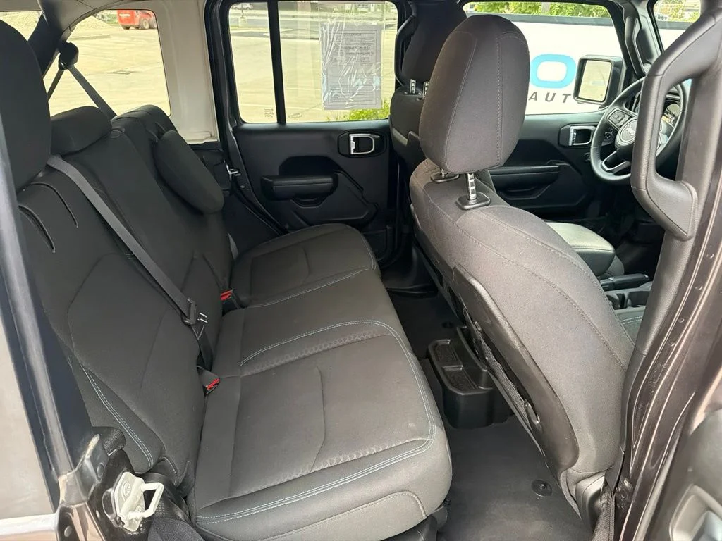Used 2024 Gray Jeep Rubicon 4xe image 24
