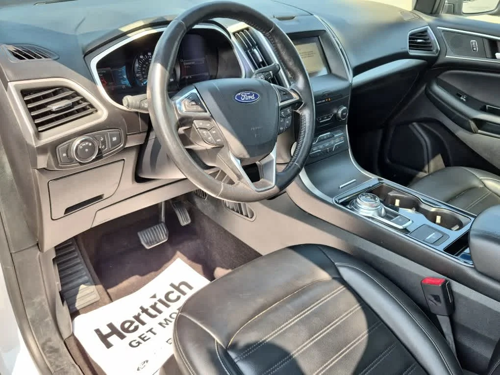 Used 2019 White Platinum Metallic Tri-Coat Ford SEL image 11