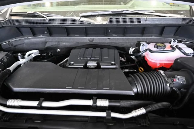 New 2026 Summit White Chevrolet LT (2FL) image 28