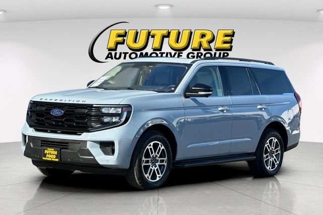 Used 2025 Gray Ford Active image 7