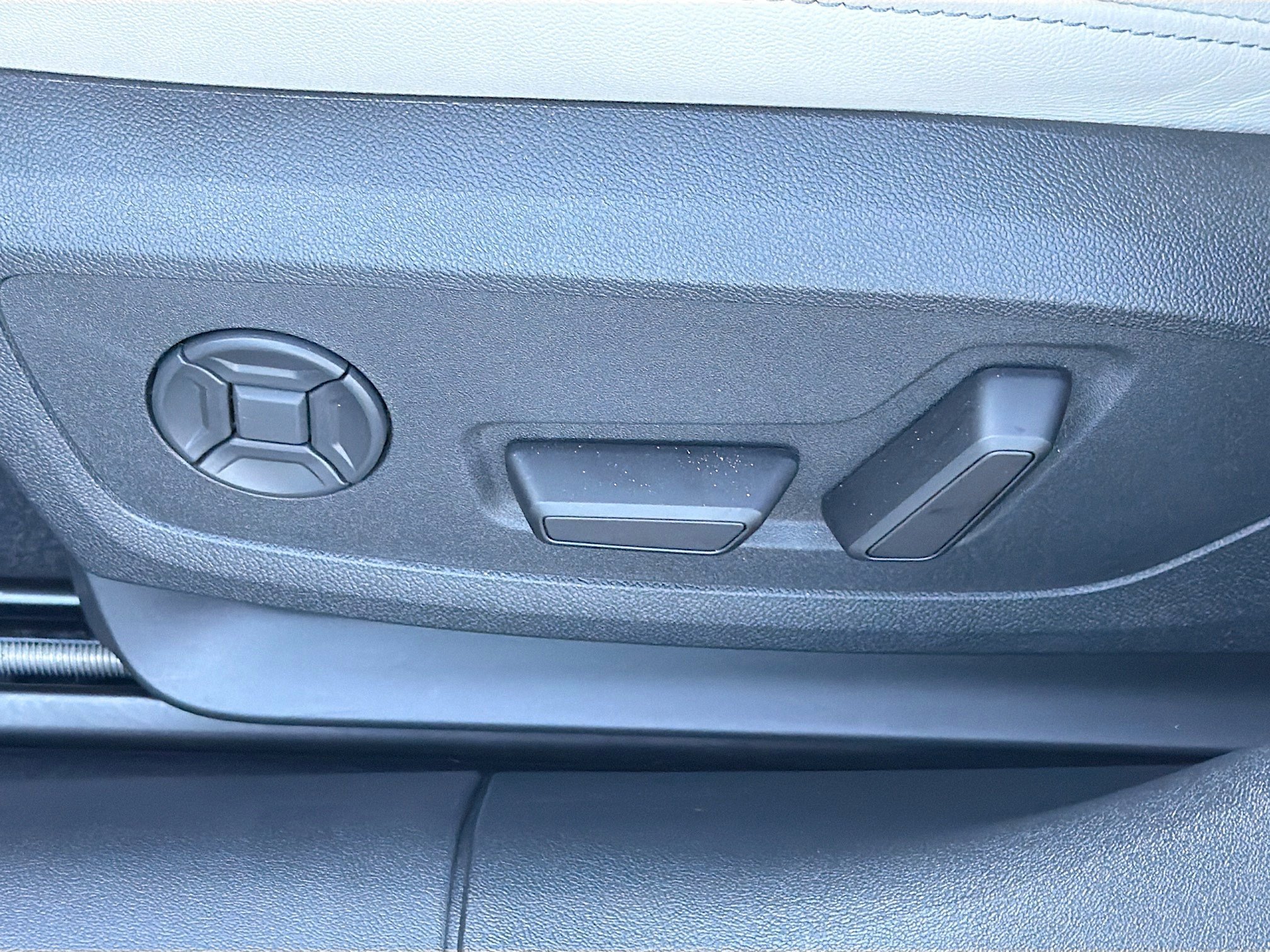 New 2026 Glacier White Metallic Audi Premium image 24