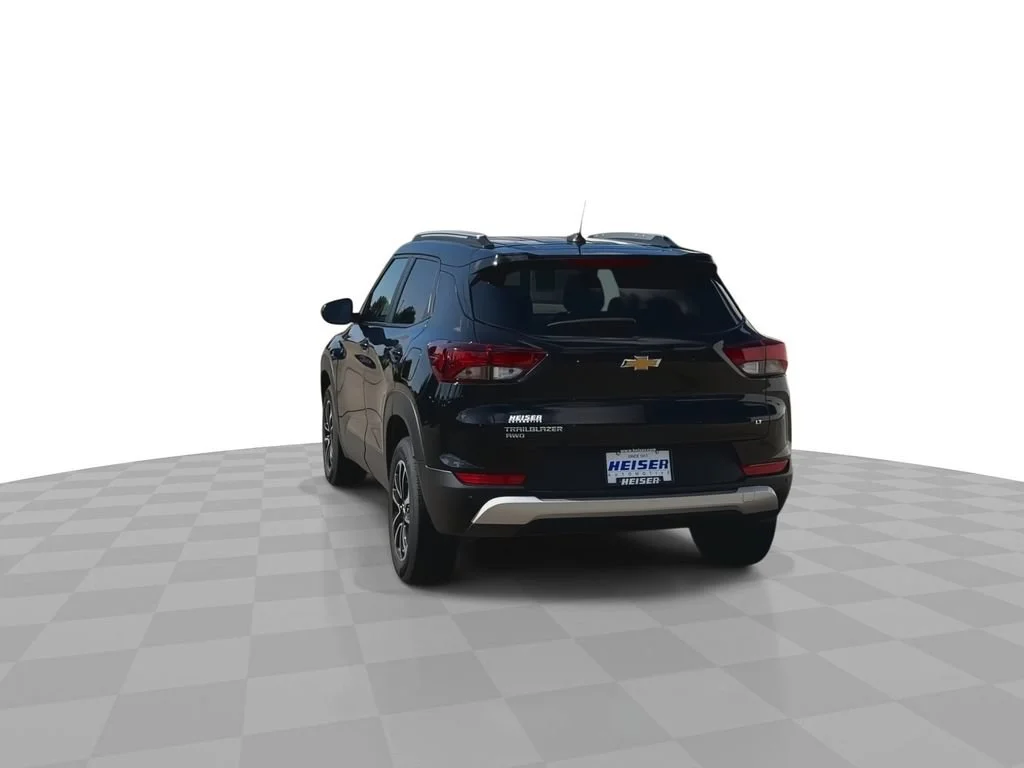 Used 2025 Mosaic Black Metallic Chevrolet LT image 7