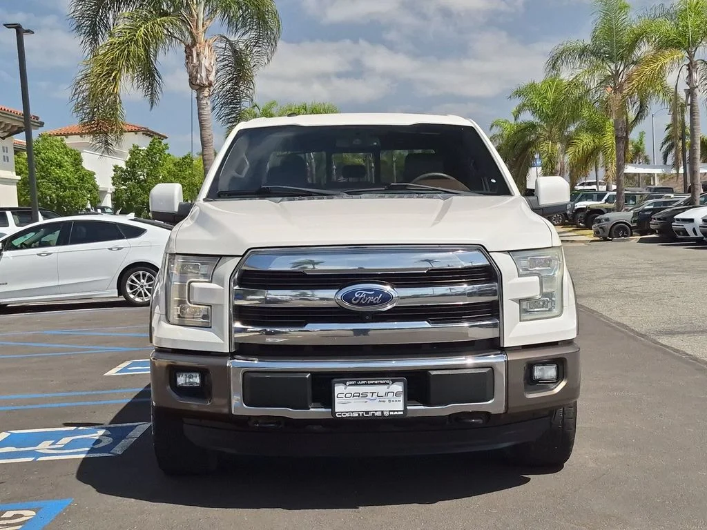 Used 2016  Ford King Ranch image 2