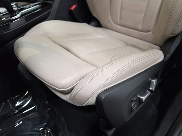 Used 2021 Mineral White Metallic BMW xDrive30i image 28