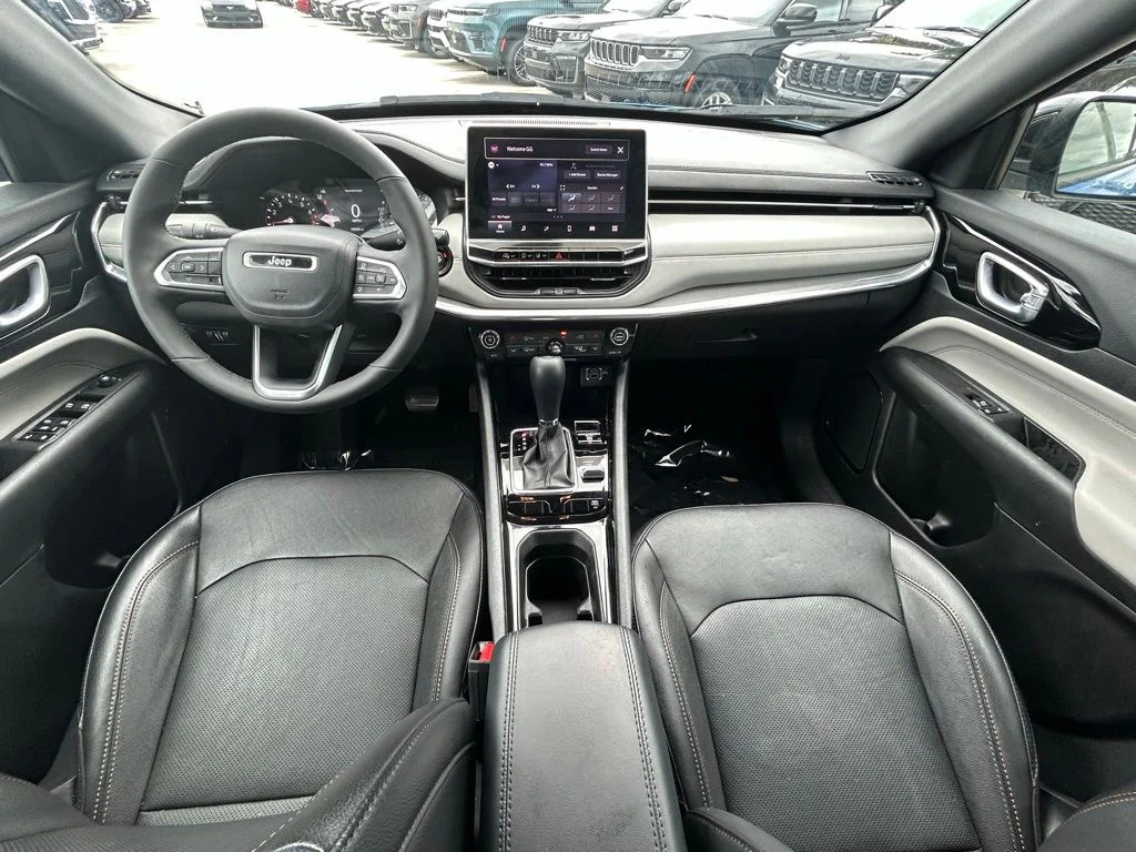 Used 2023 Blue Jeep Limited image 10