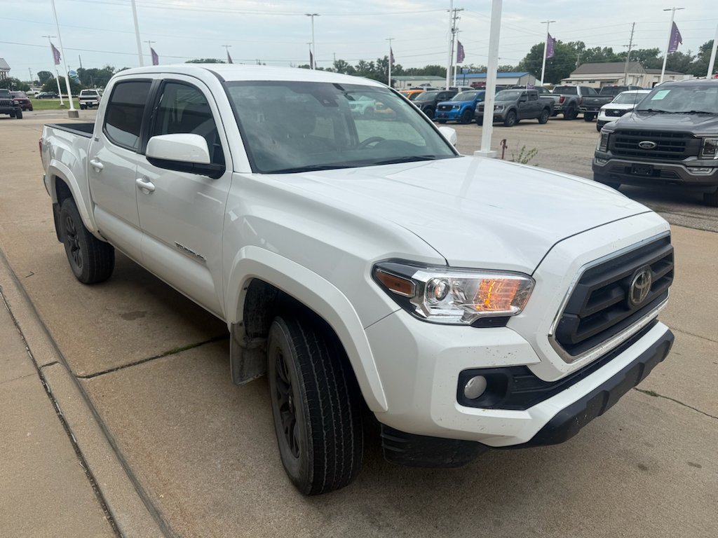 Used 2023 Ice Cap Toyota SR5 image 8
