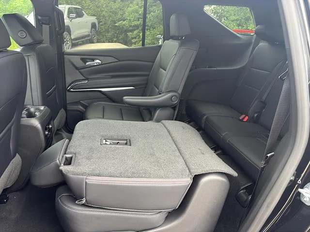 2026 Chevrolet Traverse LT - Photo 14