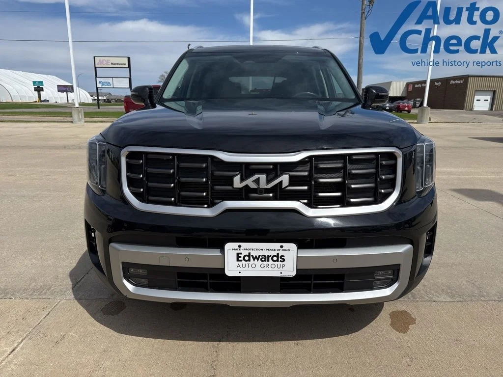 Used 2023 Black Kia SX-Prestige image 2