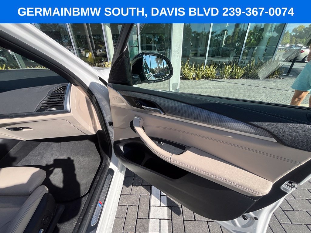 Used 2019 Alpine White BMW M40i image 25