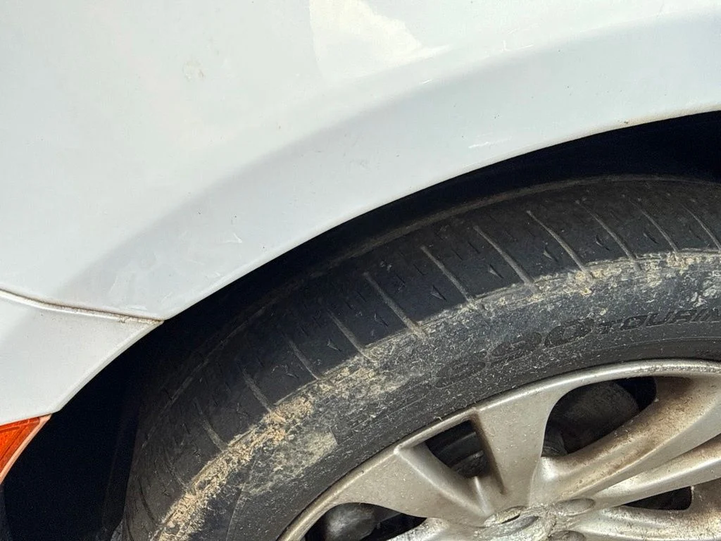 Used 2016 White Chrysler Limited image 9