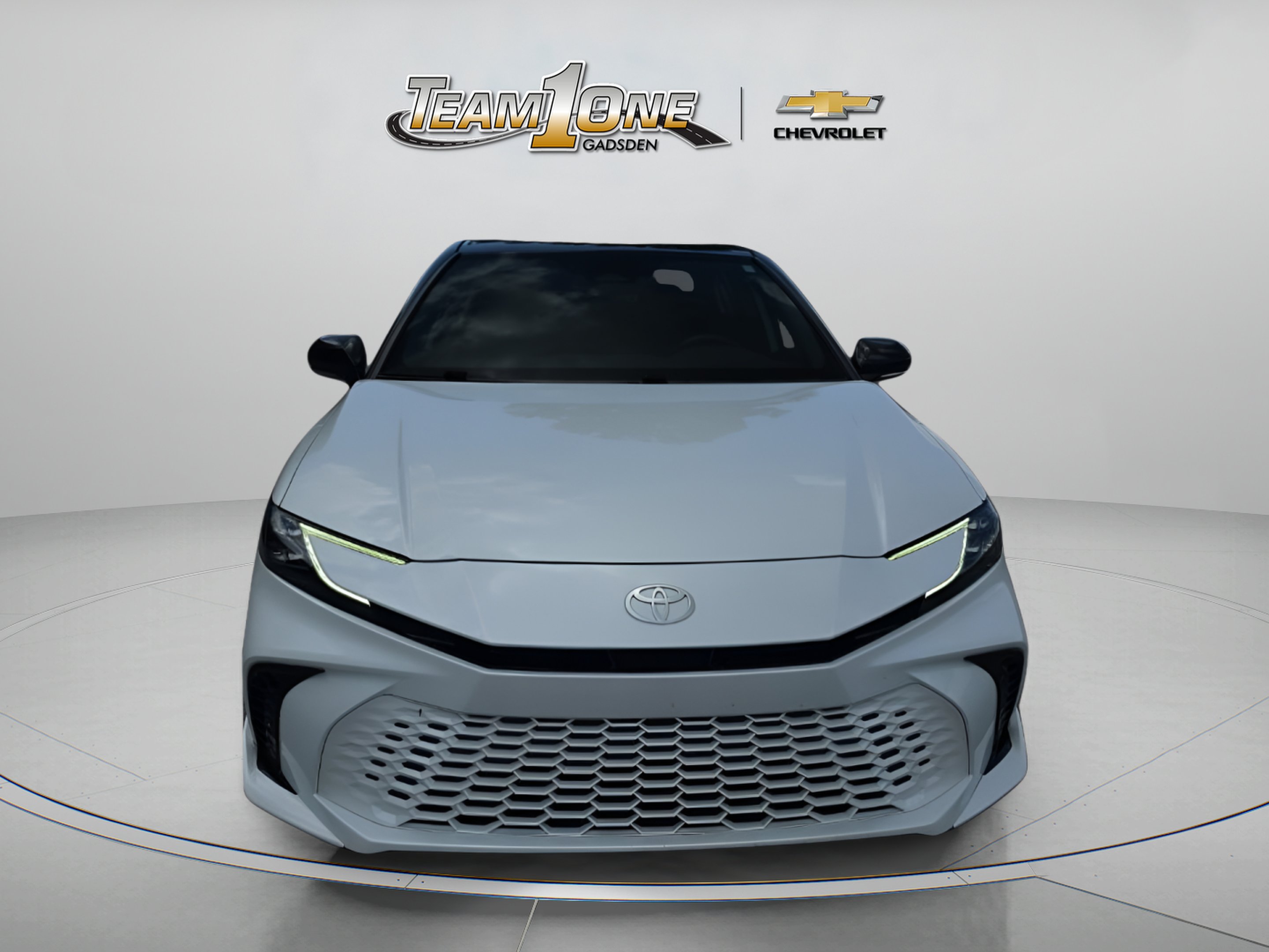 Used 2025 Off-white Toyota XSE image 2