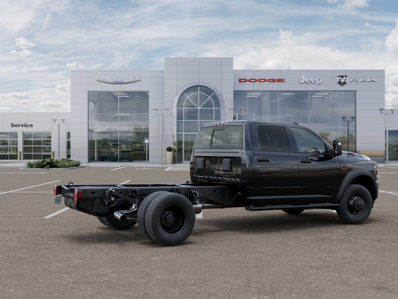 New 2026 Diamond Black Crystal Pearl-Coat Exterior Paint RAM Tradesman image 4